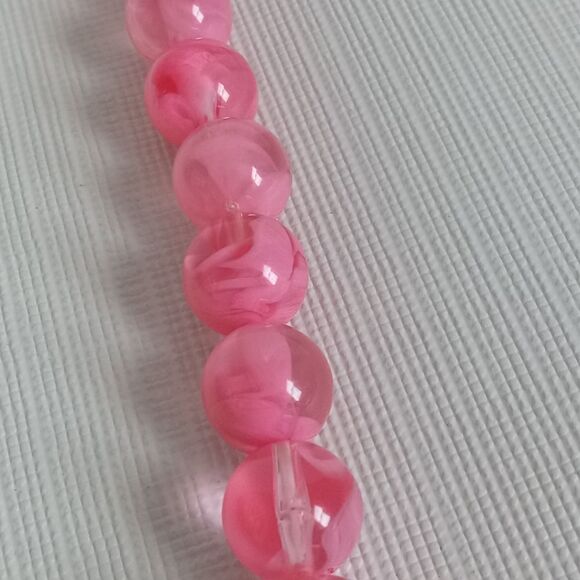 Bubblegum Pink Transparent Round Plastic Beaded Single Strand Fashion Necklace - Picture 8 of 10